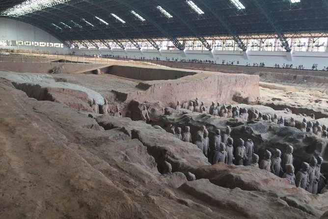 Xi'an 1-Day Coach Tour of Terracotta Army - City Wall on top in an hour, walking or biking views included