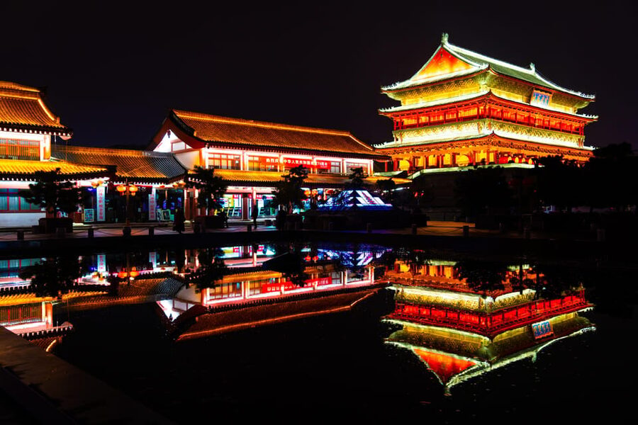 Xi'an: City Wall & Old Town Walking Tour w/ 10+ Food Tasting - The Night Food Portion: 10+ Tastings With Beer and Soda