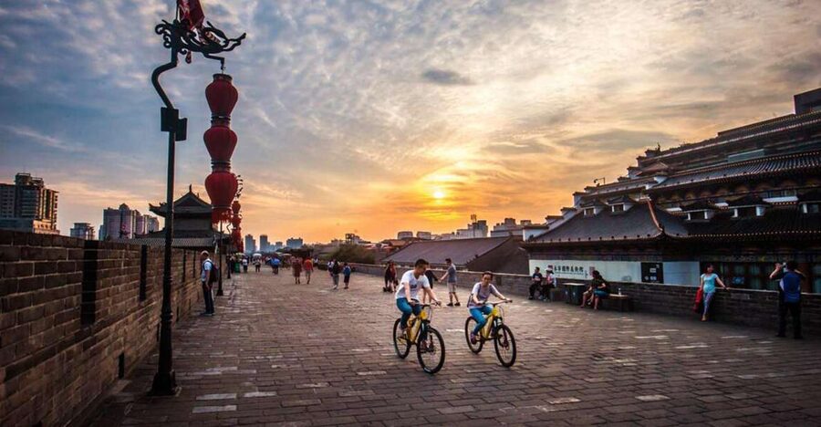 Xi'an City Wall Private Guided Tour with Cycling Option - Xi’an City Wall Top Views: Why This Rampart Is Worth the Climb
