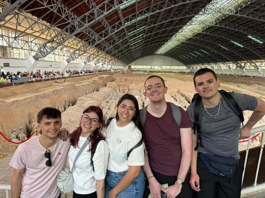 Xi'an: English-Guided Terracotta Army Small Group Tour - Hotel pickup and drop-off: when it is worth paying for convenience