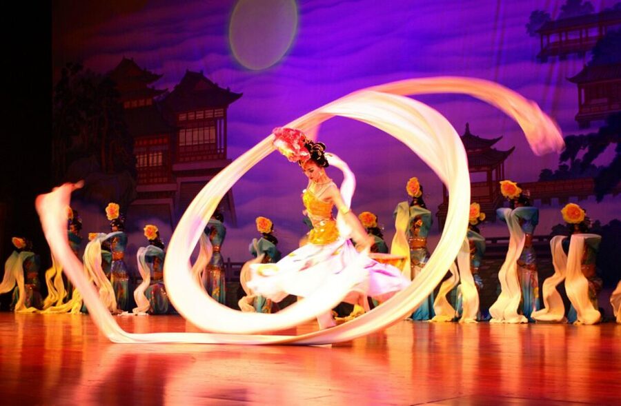 Xi’an: Great Tang Dynasty Night Show & Dumpling Meal Option - English and Chinese screen letters: the hidden value