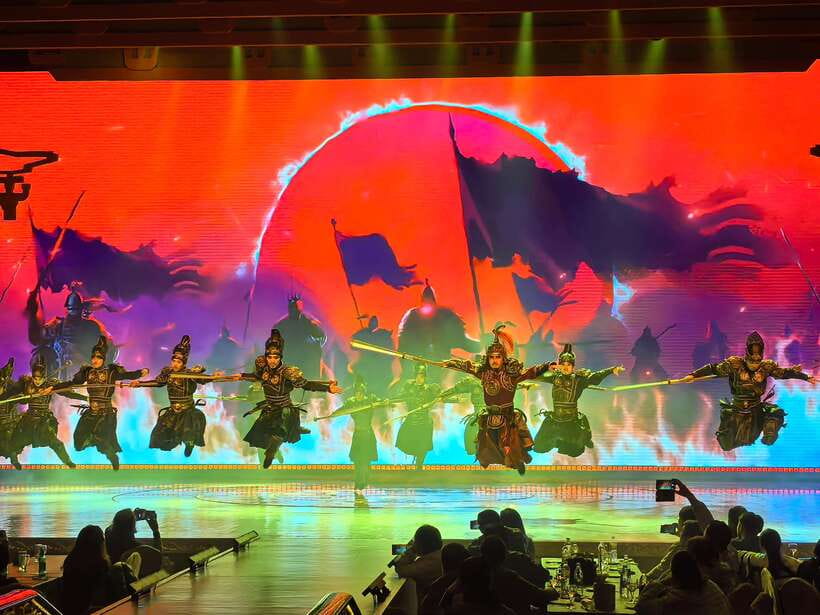 Xi'An: Tang Dynasty Show Ticket w/ Transfer or Dinner - Getting to the Tang Dynasty Palace, taxi, metro, or a private driver