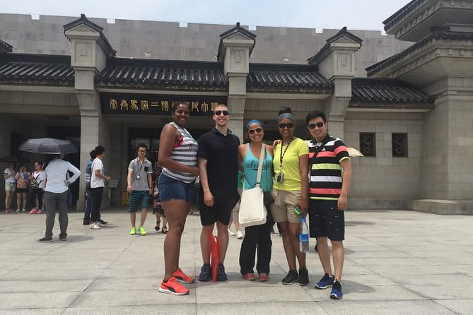 Xi'an: Terracotta Army, Big Goose Pagoda & City Wall Private Tour - Stop 1: Museum of Qin Terra-Cotta Warriors and Horses (about 3 hours)