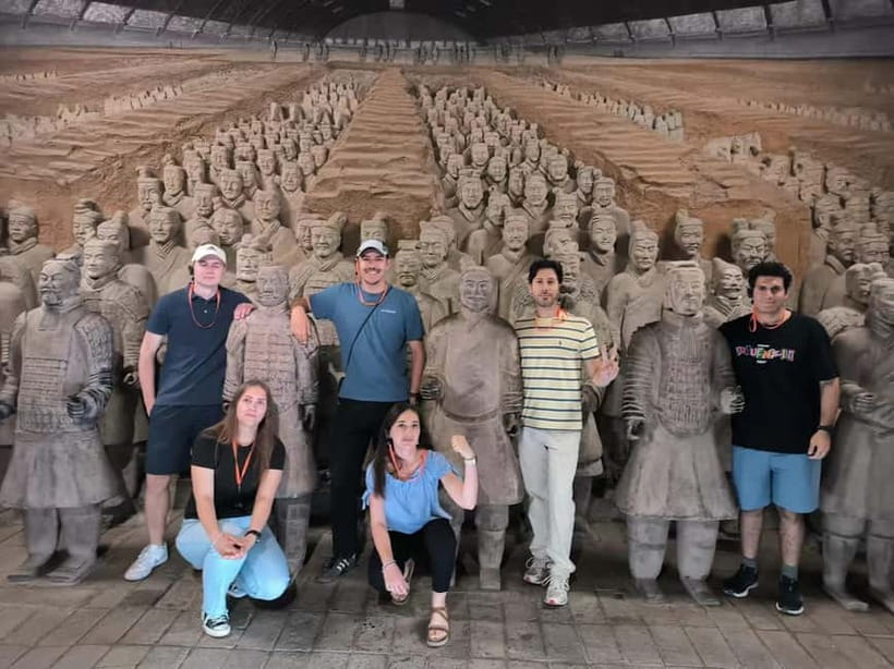 Xi'an: Terracotta Army Mini Group or Private Tour - Choosing the right tour option, entrance meeting vs hotel pickup vs private pace