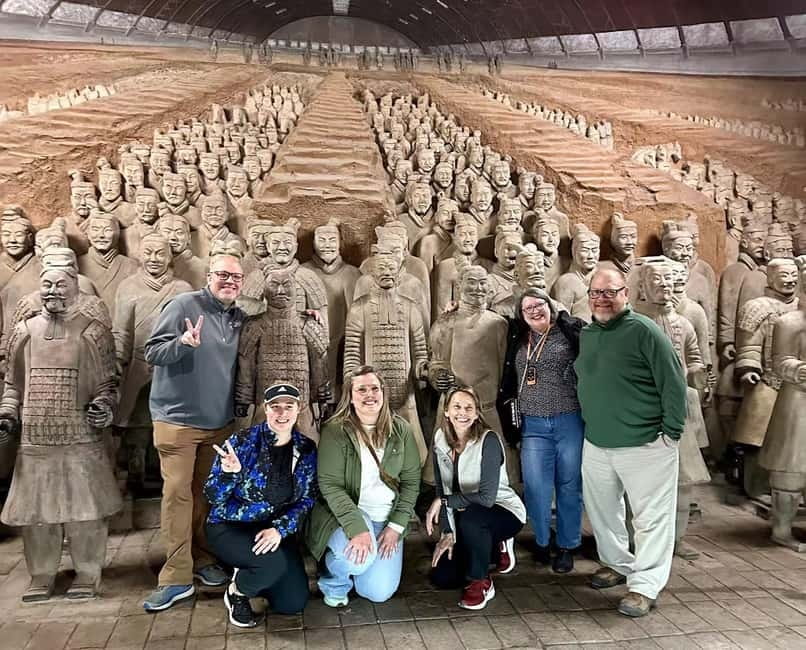 Xi'an: Terracotta Army Mini Group or Private Tour - Choosing your tour style: meet at the statue, add hotel pickup, or go private