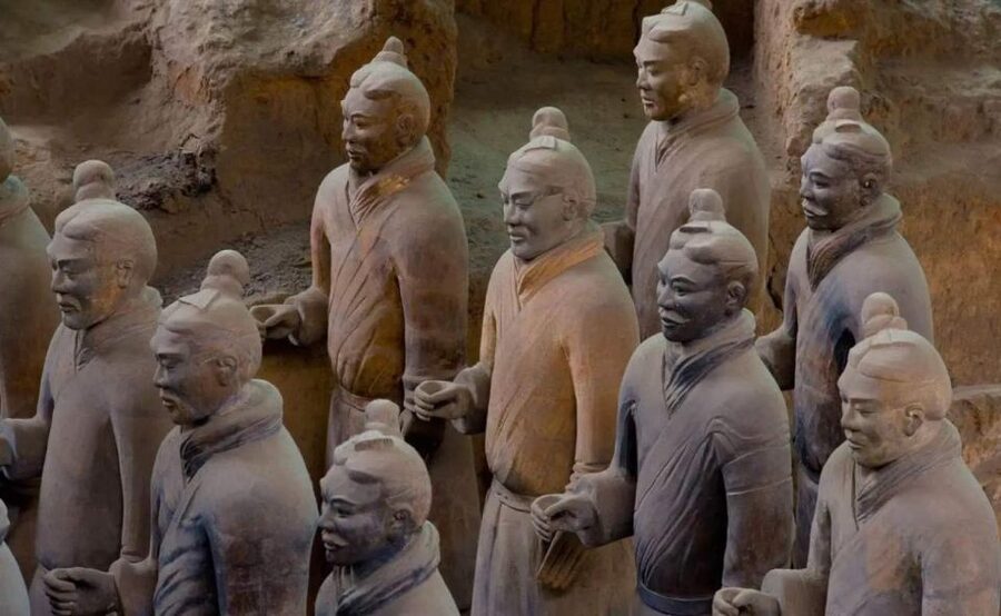 Xi'an Terracotta Warriors and City Wall Private Day Tour - What to bring and the entry details that matter
