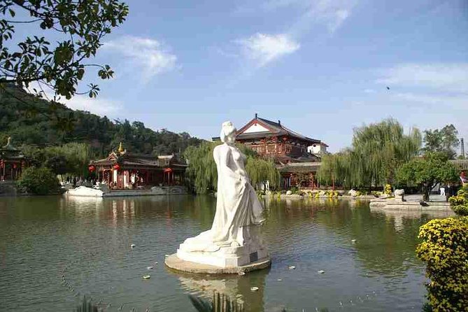 Xi'an Terracotta Warriors, Huaqing Hot Spring, and Banpo Museum - A full-day Qin and Tang tour you can do without a private vehicle