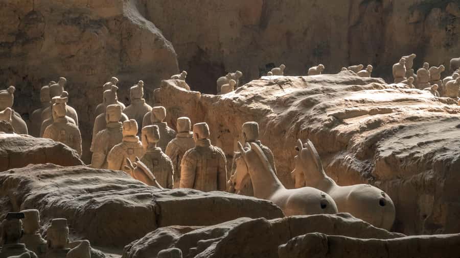 Xian: Bus Tour of Terracotta Warriors With Guide & Lunch - Lunch in Xi’an: local Chinese food with a vegetarian option