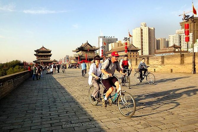 Xian Day Tour to Terracotta Warriors from Beijing, with City Wall - Why the Terracotta Warriors work so well as an airport day