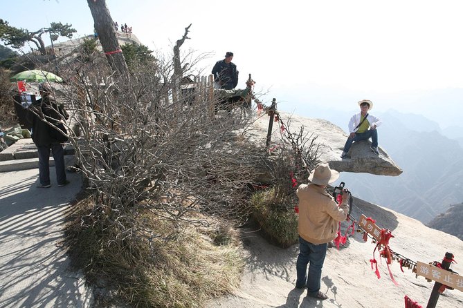 Xian Day Trip to Mt. Huashan with Round-trip Cable Car - The West Peak cable car ride: the fastest way to get the scale