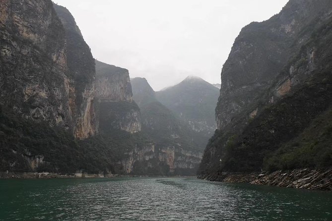 Yangtze River Cruise from Chongqing to Yichang Downstream in 4 Days 3 Nights - Day 3 Through Qutang and Wu Gorges: The Day When the River Steals the Show
