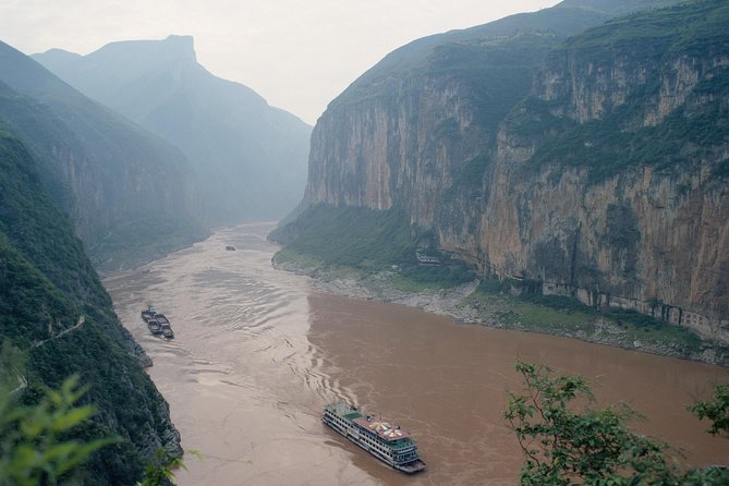 Yangtze River Cruise from Yichang to Chongqing Upstream in 5 Days 4 Nights - Day 5: Chongqing Chaotianmen disembarkation and finishing your river route