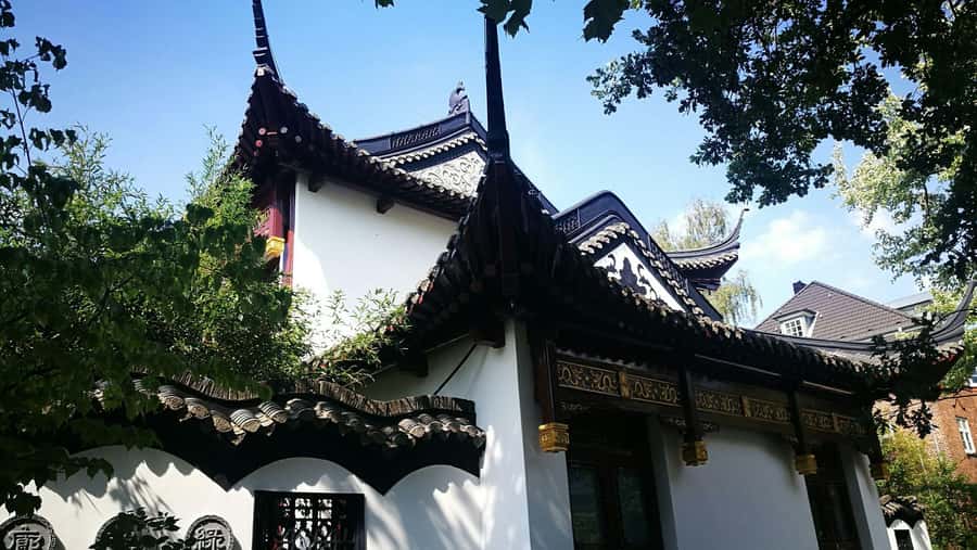 Yu Garden Addmission Reservation And Optional Tour - Shanghai Yu Garden, a classic Jiangnan garden you can stroll without a rigid plan