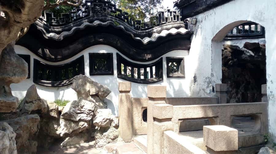 Yu Garden Addmission Reservation And Optional Tour - On-site management: what seems to work, and what still depends on you