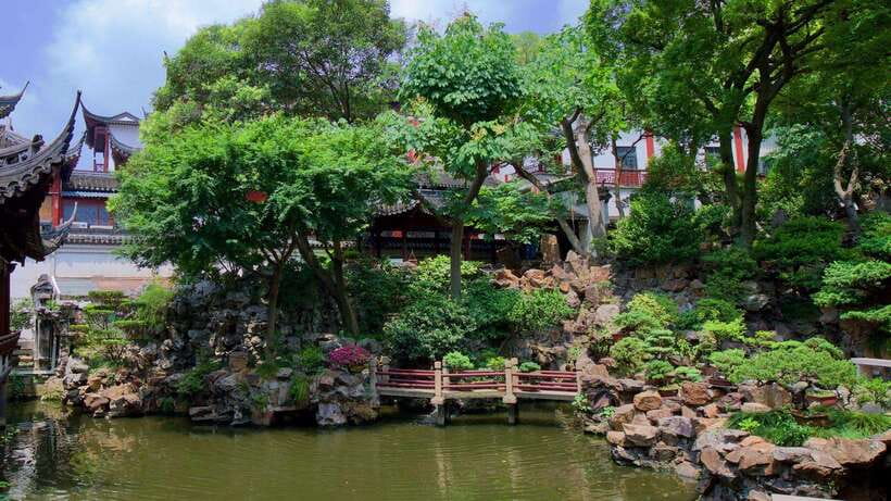Yu Garden Shanghai Entry Tickets Booking And Trip - When Crowds Can Ruin the Day (And How You Can Still Win)