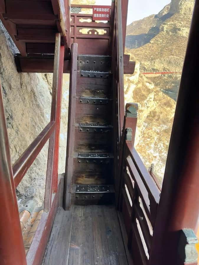 YungangGrottoe HangingTemple Private Self-guided Tour by Car - Food reality: why you may want a plan before you arrive