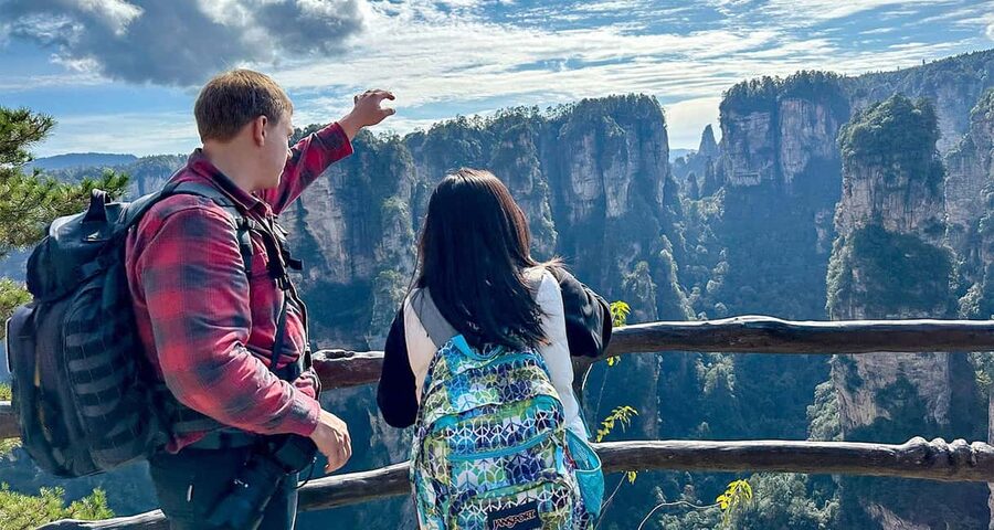 Zhangjiajie: 2-Day National Forest Park & Glass Bridge Tour - Yangjiajie and Tianzi Mountain, forests and peaks that keep changing