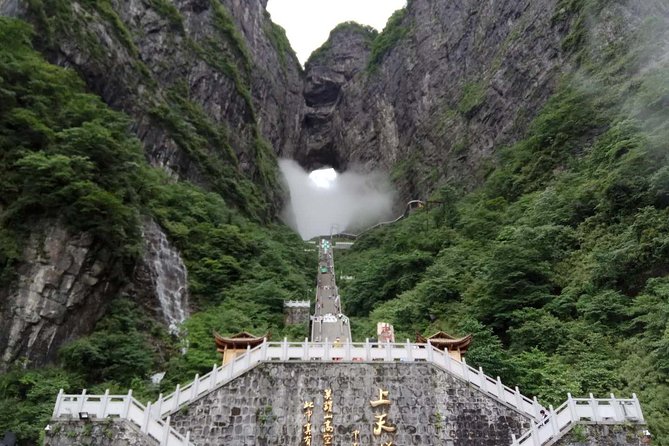 Zhangjiajie 2 days highlight tour - Day 1: Tianzi Mountain viewpoints and the “kingdom of peaks” feel