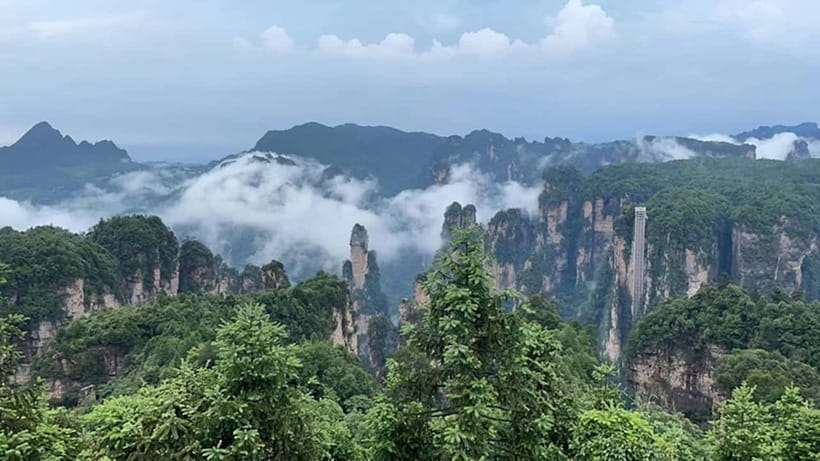 Zhangjiajie National Forest Park: Private Tour and Transport - Bailong Elevator Ride, the Cliffside Opening Act at 326 Meters