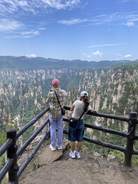 Zhangjiajie National Park: 2-Day Guided Tour w/ Glass Bridge - What the guide actually adds, beyond tickets