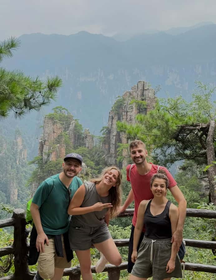 Zhangjiajie: VIP Zhangjiajie National Forest Park Day Tour - Tianzi Mountain cable car and Helong Park: big viewpoints with cultural context
