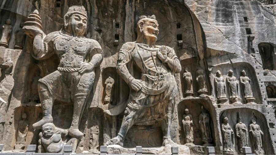 Zhengzhou: Private Tour to Shaolin Temple & Longmen Grottoes - Longmen Grottoes: Chinese Buddhist Carving at Its Peak