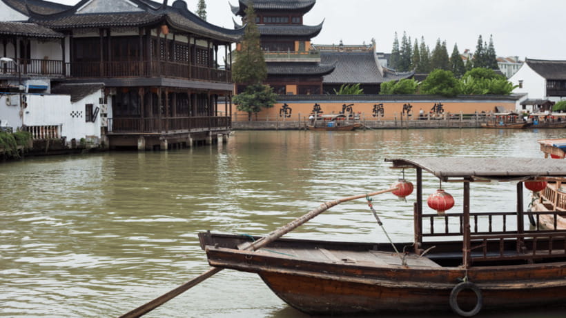 Zhujiajiao & Shanghai: Private Day Tour Water Town to Skyline - Door-to-door private transport: why this is more than a sightseeing list