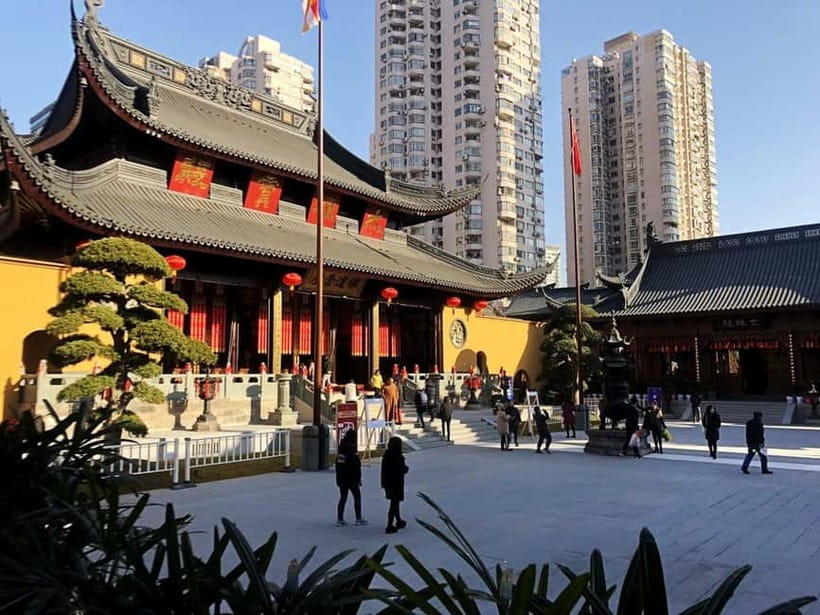 Zhujiajiao Water Town and Best Shanghai City Private Tour - Jade Buddha Temple versus a classic garden: choose your Shanghai mood