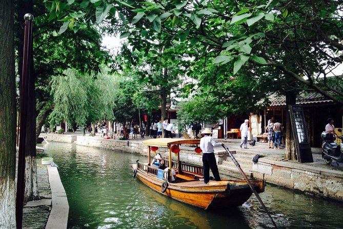 Zhujiajiao Water Town and Shanghai City Private Day Tour - Price and logistics: what you are really paying for