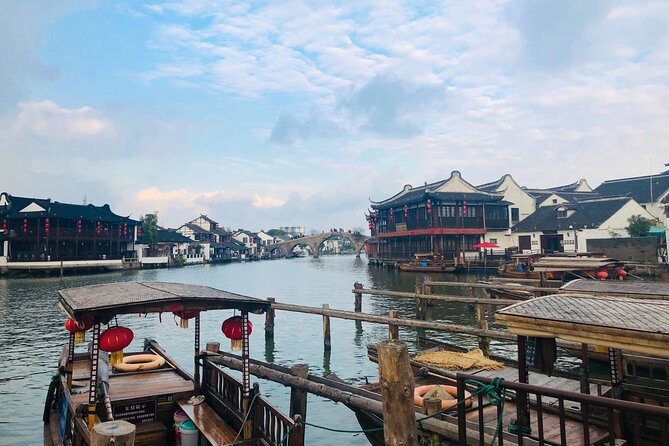 Zhujiajiao Water Town and Shanghai City Private Day Tour - The door-to-door private guide: where it helps most