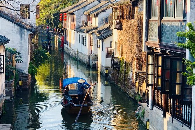 Zhujiajiao Water Town and Shanghai Highlights Private Trip - Zhujiajiao Ancient Town: five hours in a 1700-year-old water town
