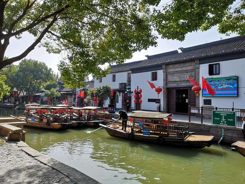 Zhujiajiao Water Village: Private Tour from Shanghai - Entering the Water Village: 3 Hours of Guided Alleyways and Bridges